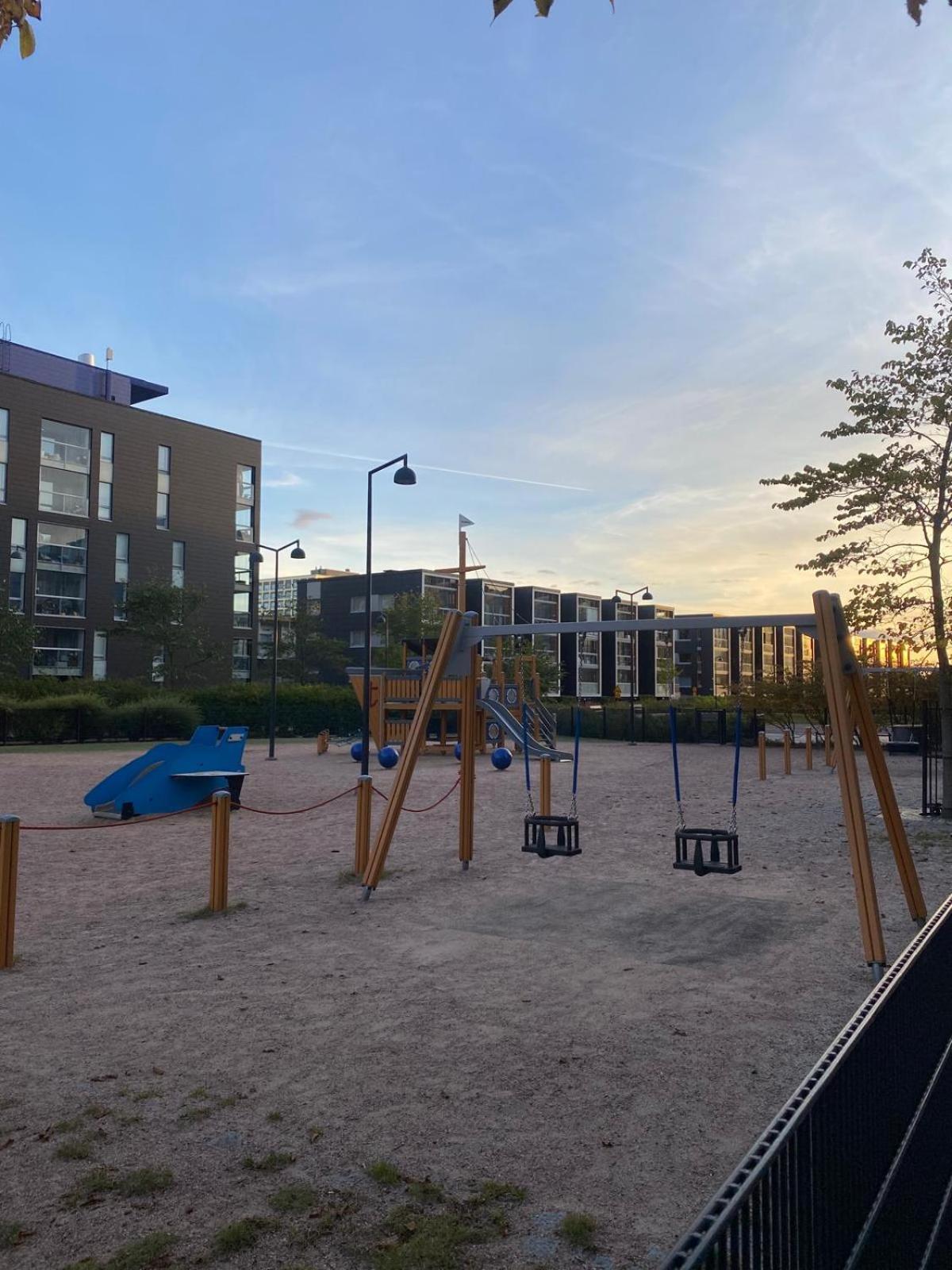 Gella Canalside Apartments With Sauna And Balcony In Address Saukonpaadenranta 4 Helsinki Zewnętrze zdjęcie